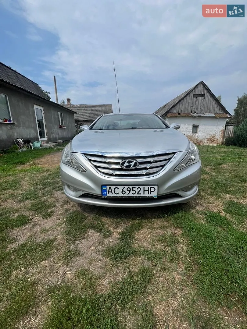 Hyundai Sonata, 2011