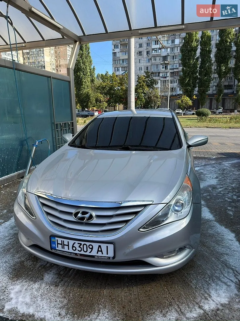 Hyundai Sonata, 2010
