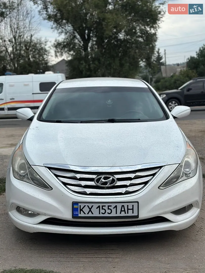 Hyundai Sonata, 2011