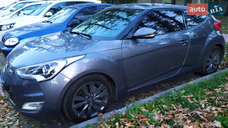 Hyundai Veloster, 2011