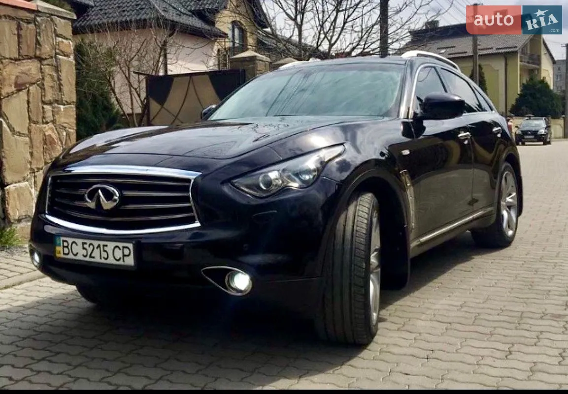 Infiniti FX 37, 2012