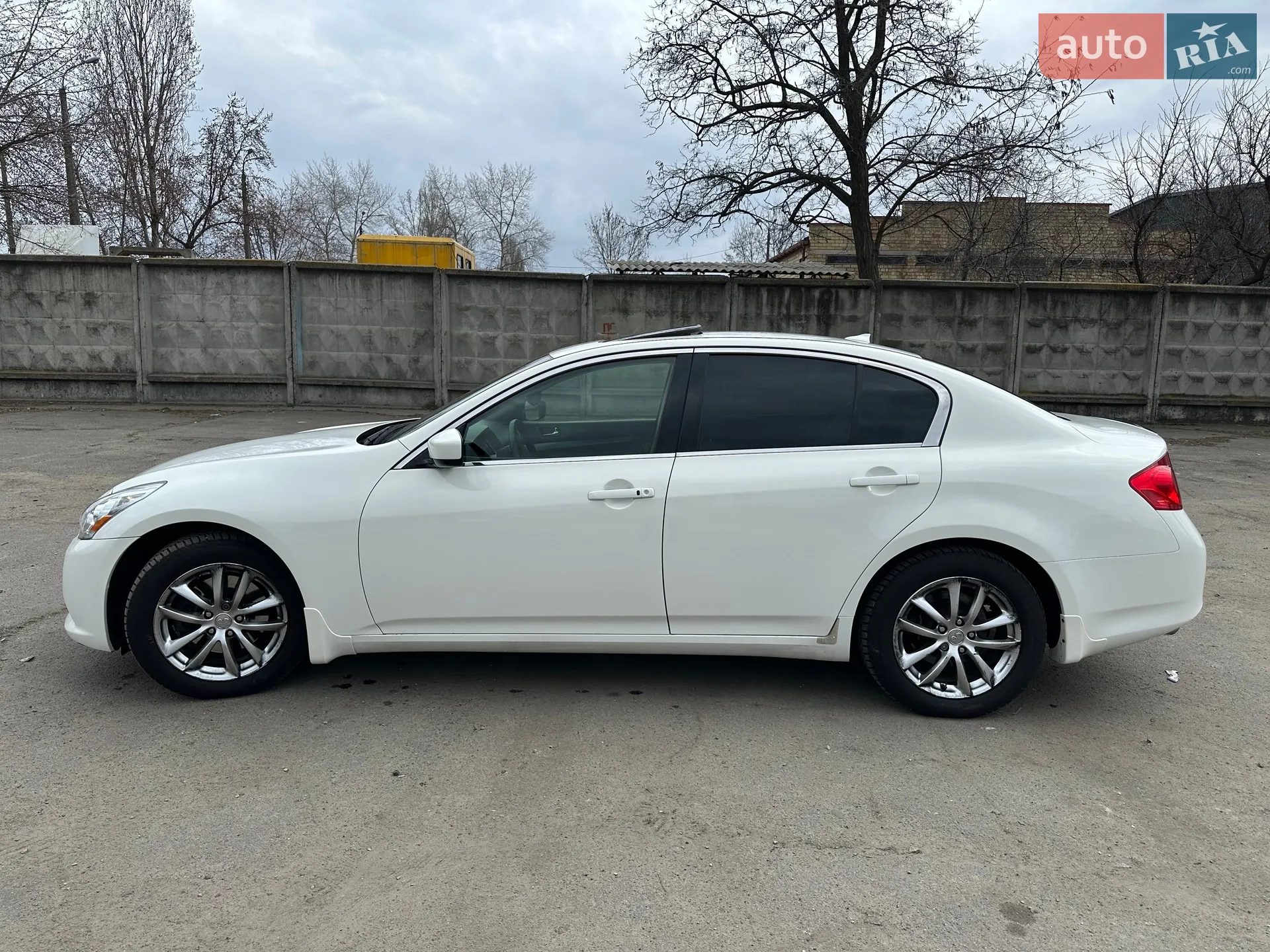 Infiniti G25, 2010