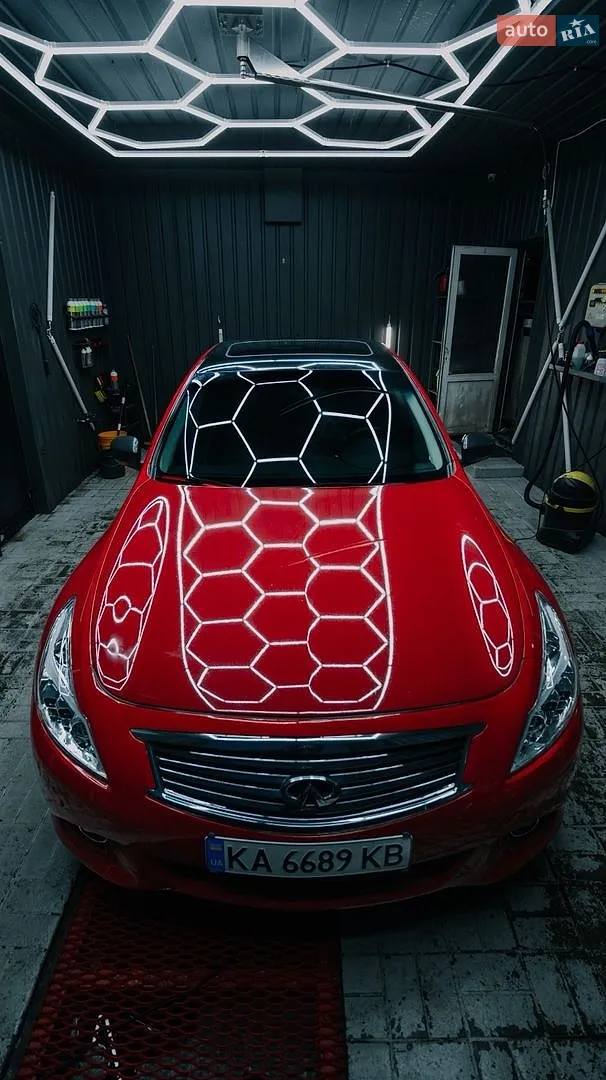 Infiniti G37, 2011