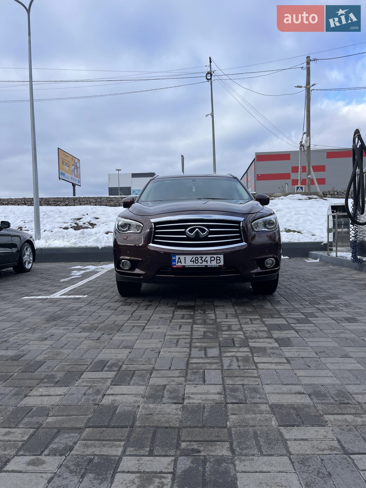 Infiniti JX35, 2013