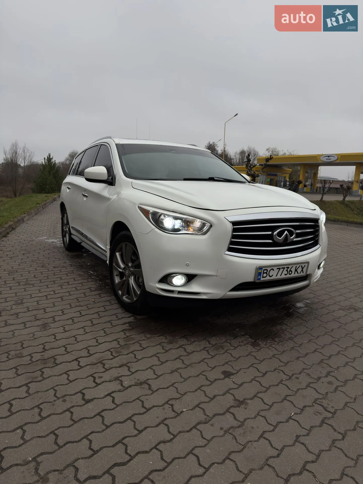 Infiniti JX35, 2013