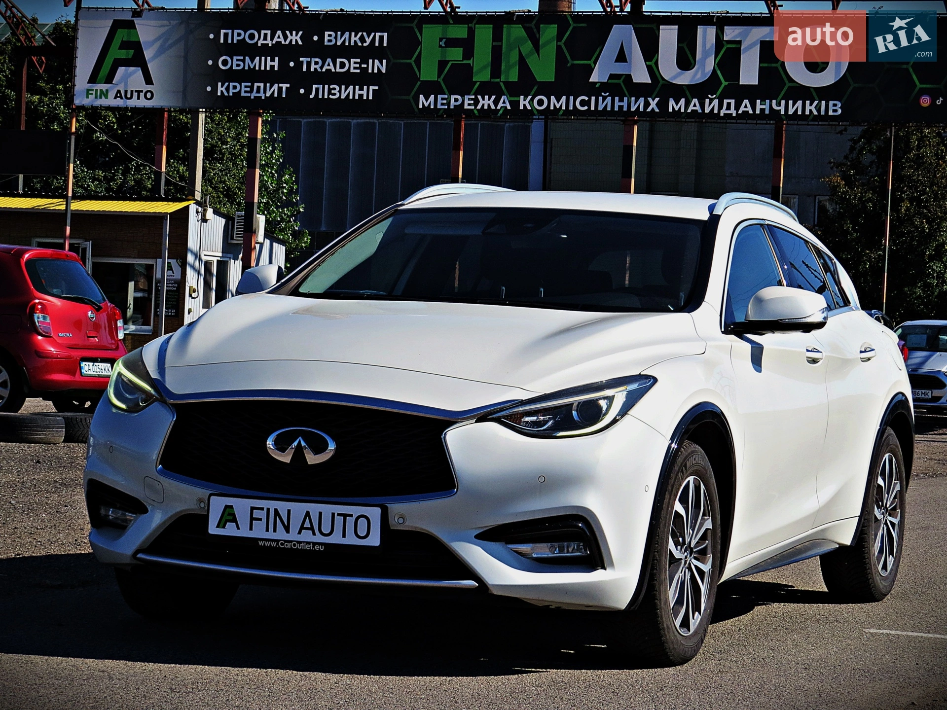 Infiniti Q30, 2017