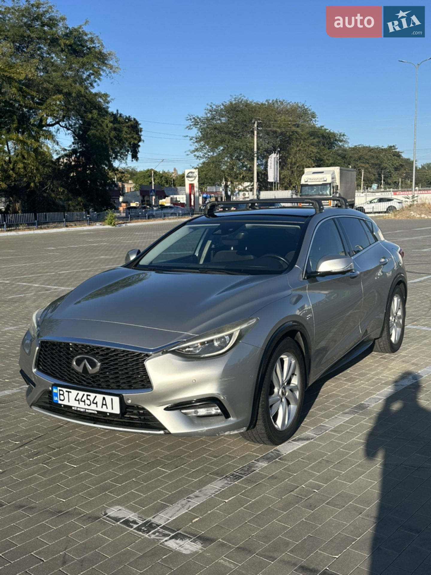 Infiniti Q30, 2016