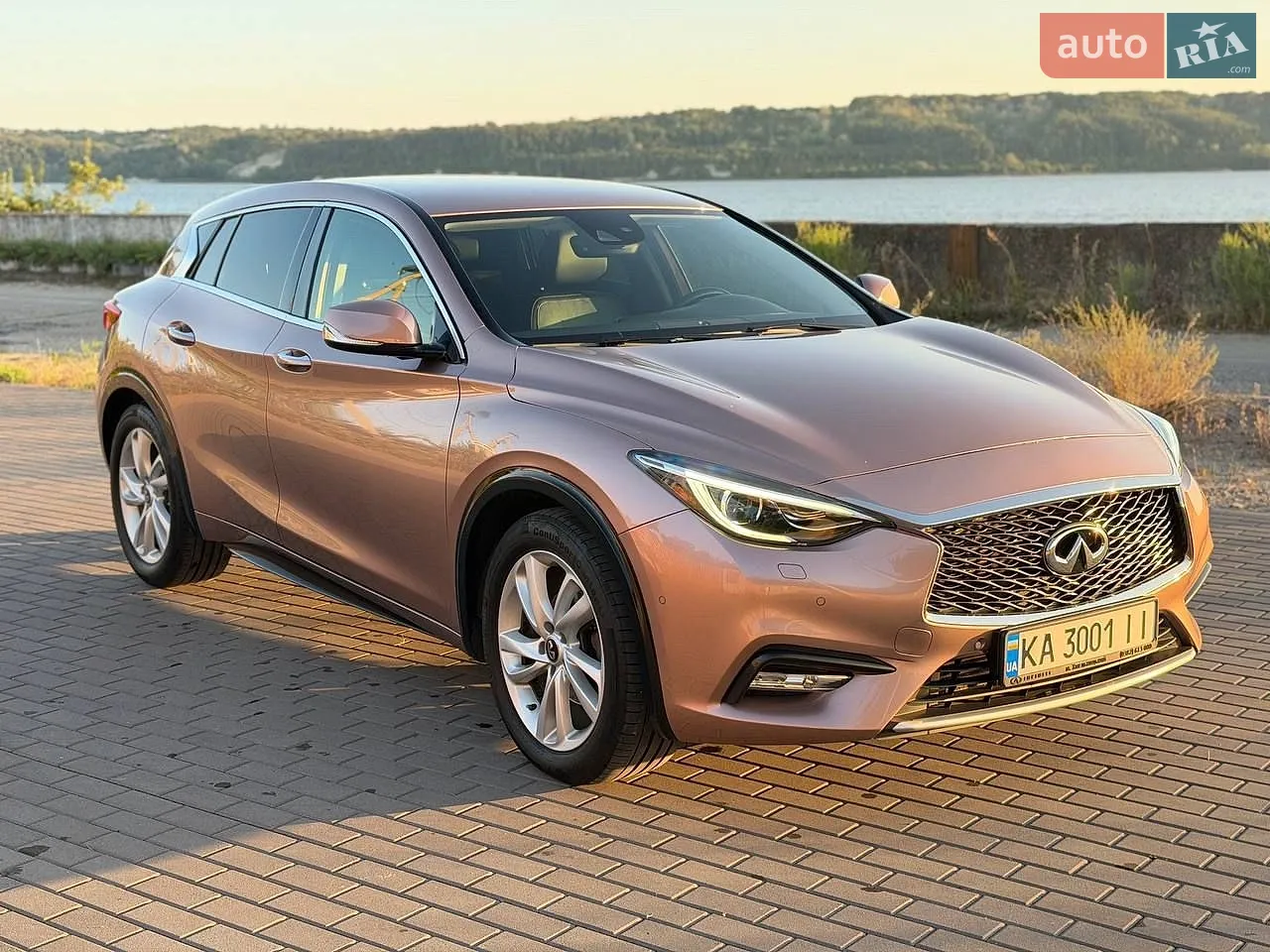 Infiniti Q30, 2017