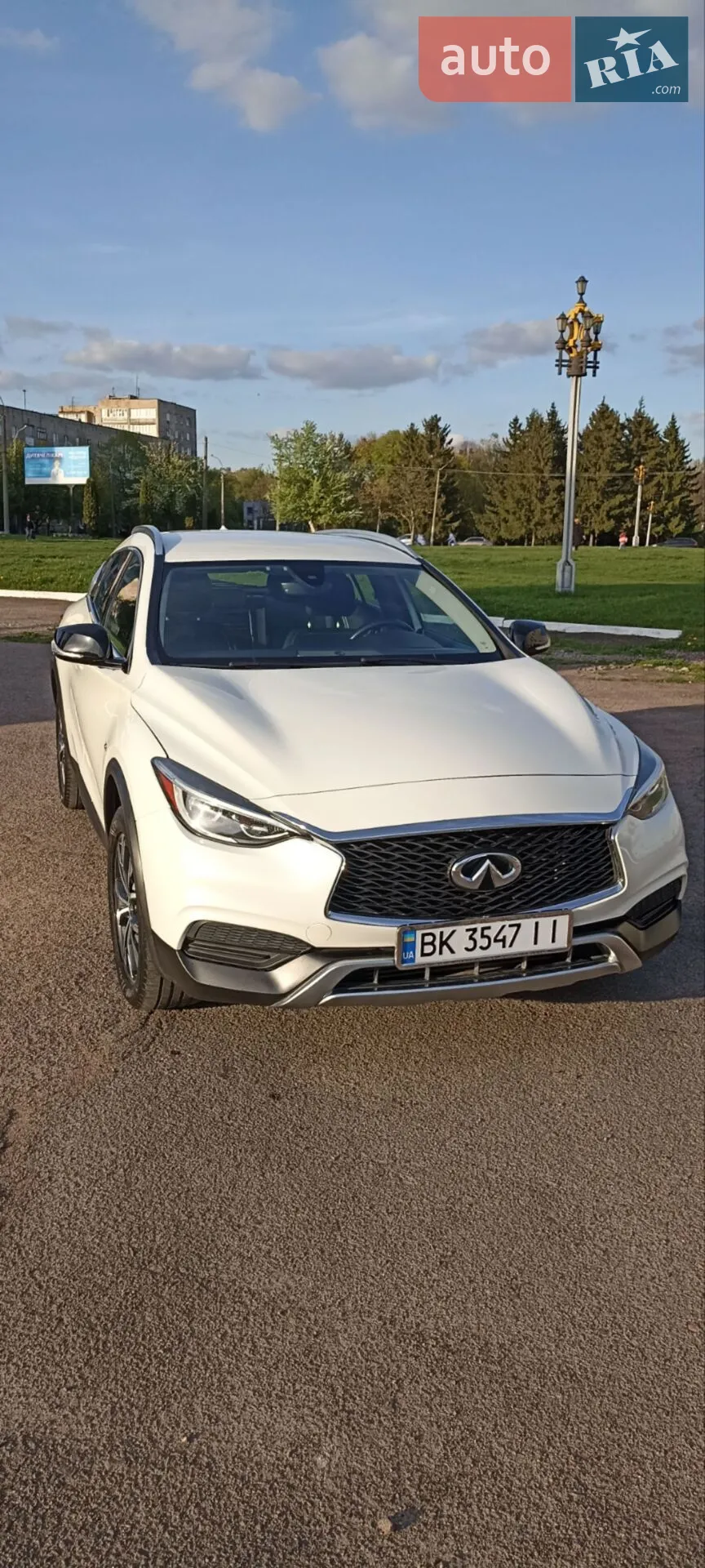 Infiniti QX30, 2016