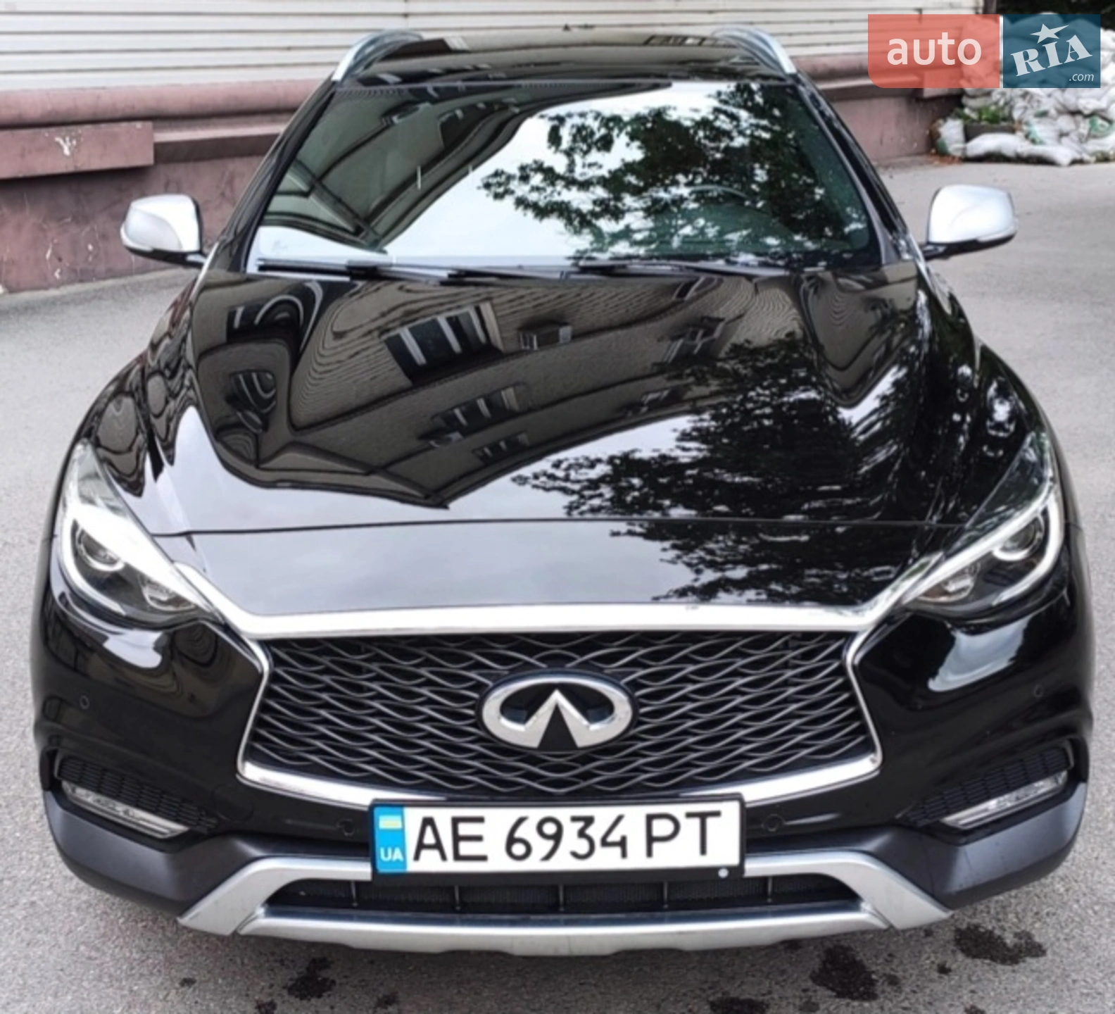 Infiniti QX30, 2016