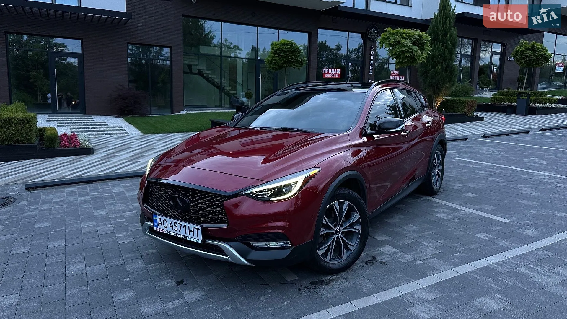 Infiniti QX30, 2017