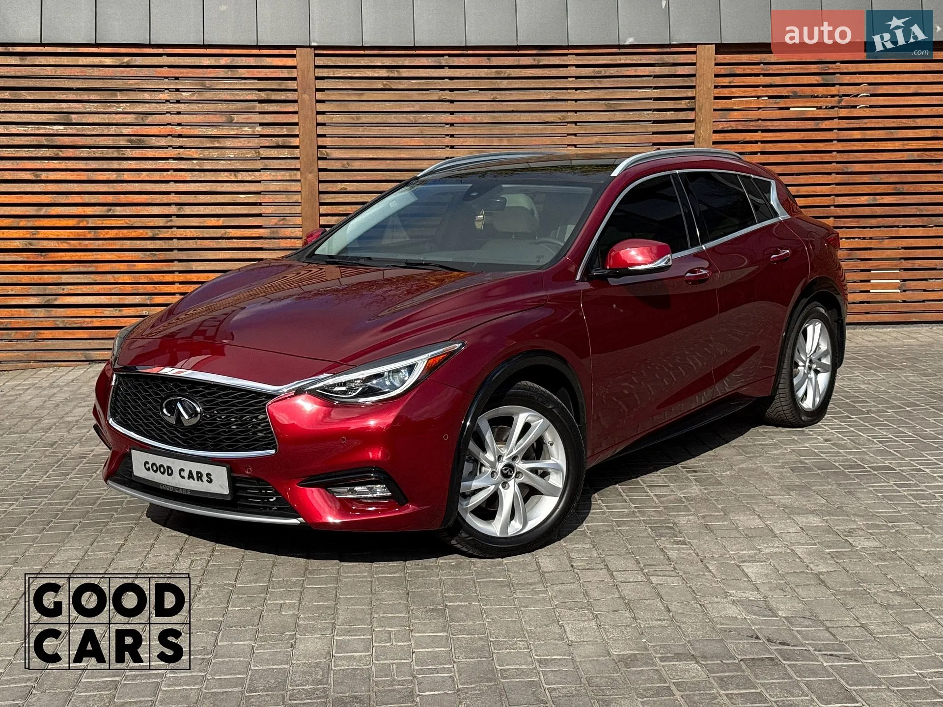 Infiniti QX30 2016 — 1