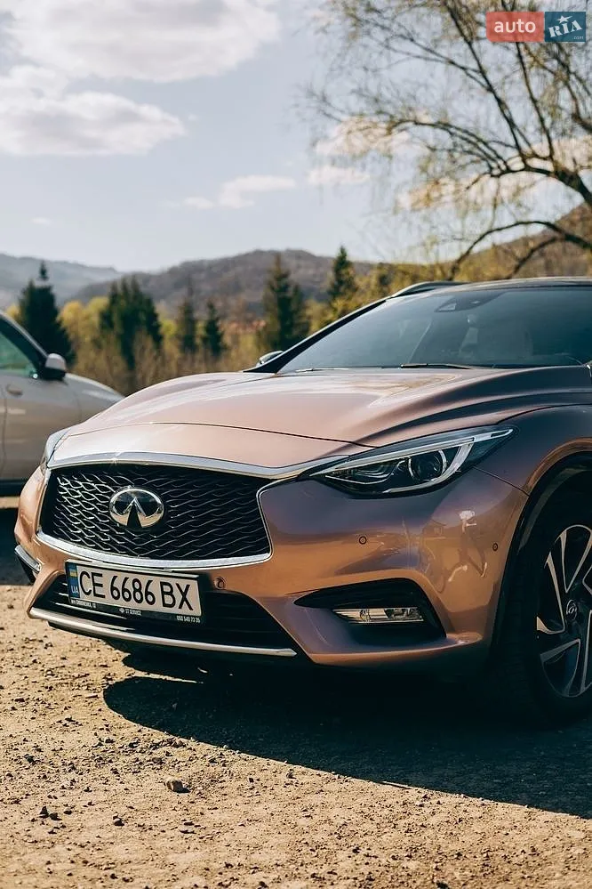 Infiniti QX30, 2016