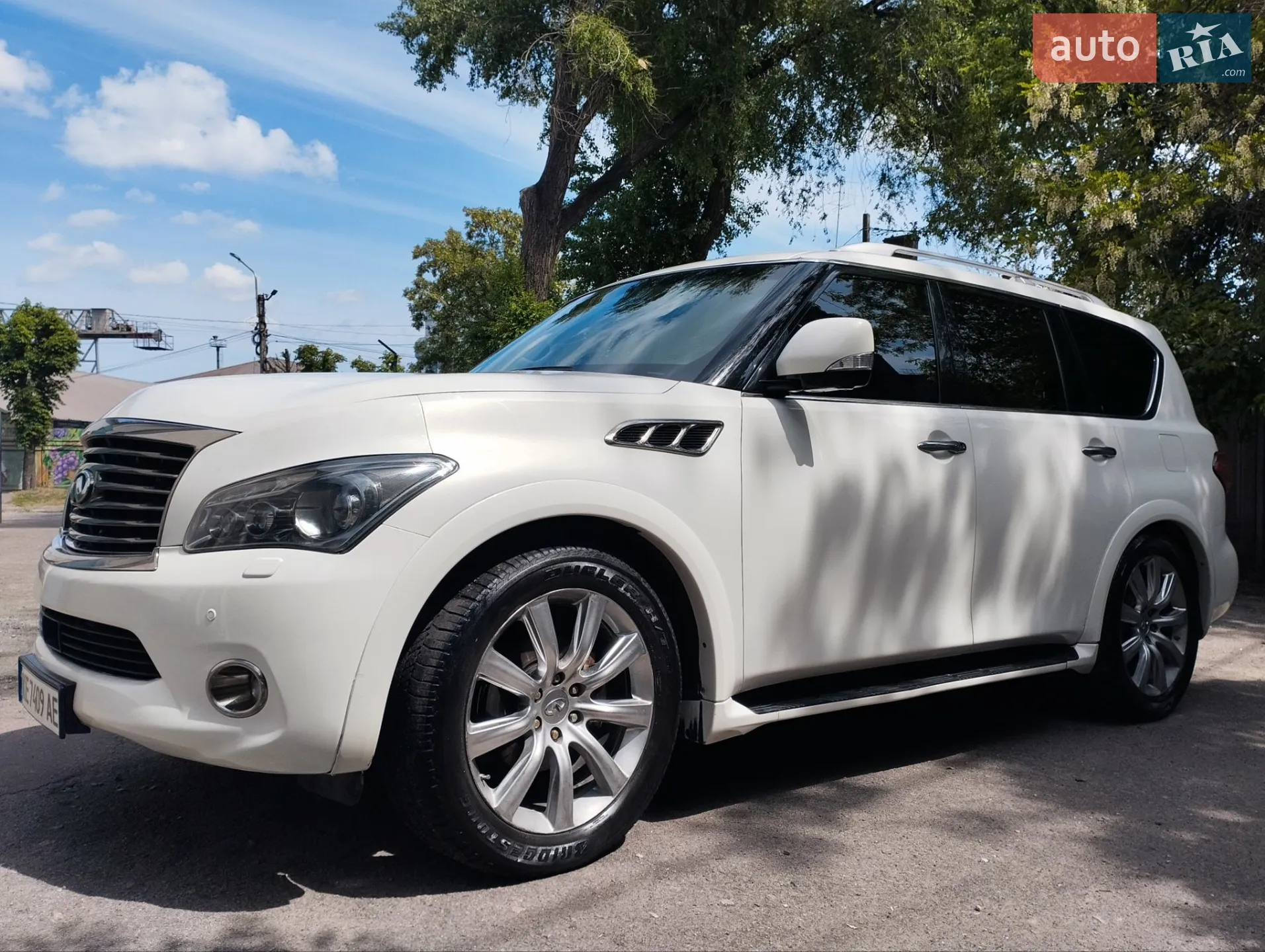 Infiniti QX56, 2011