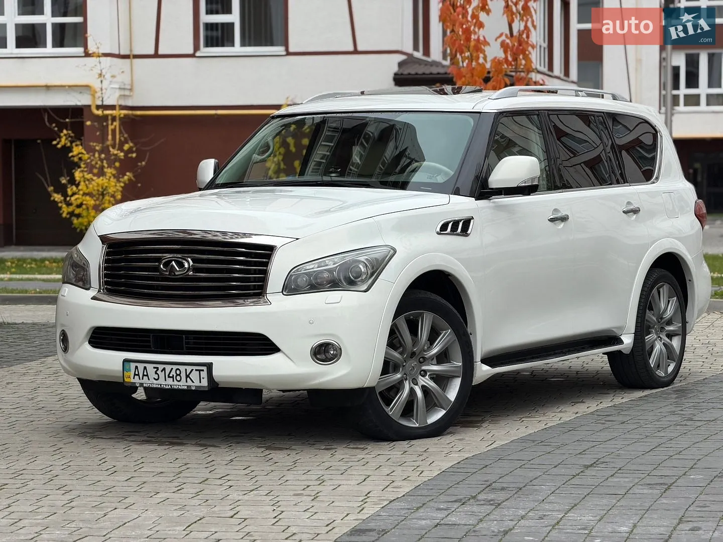 Infiniti QX56, 2011