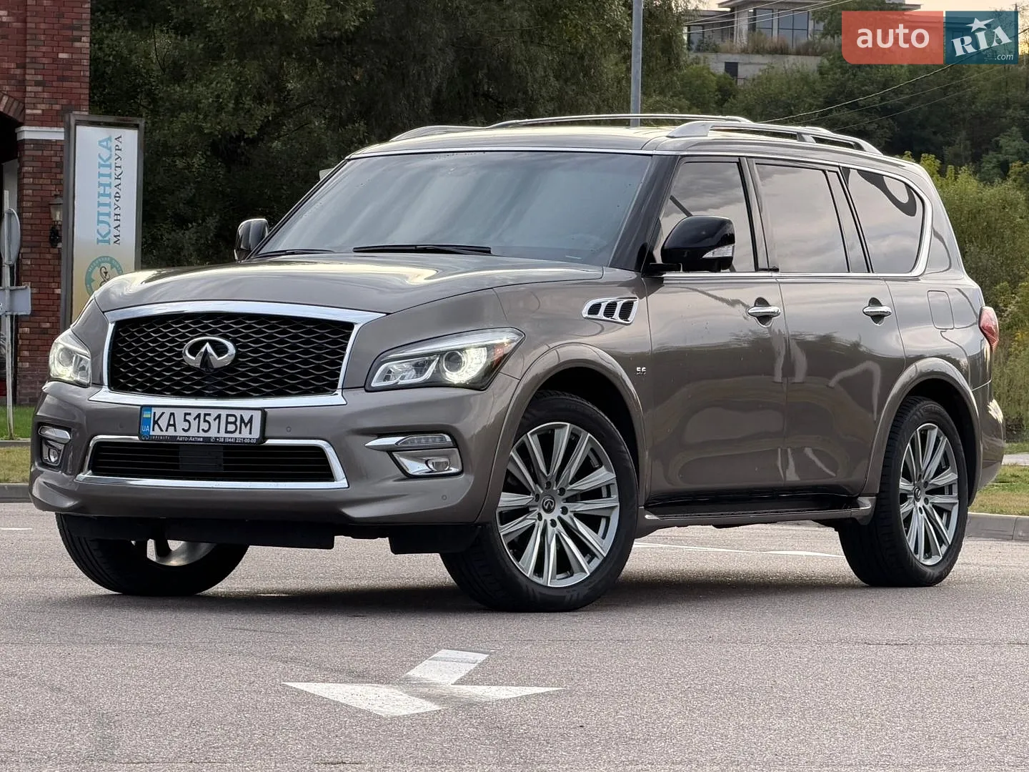 Infiniti QX80, 2015