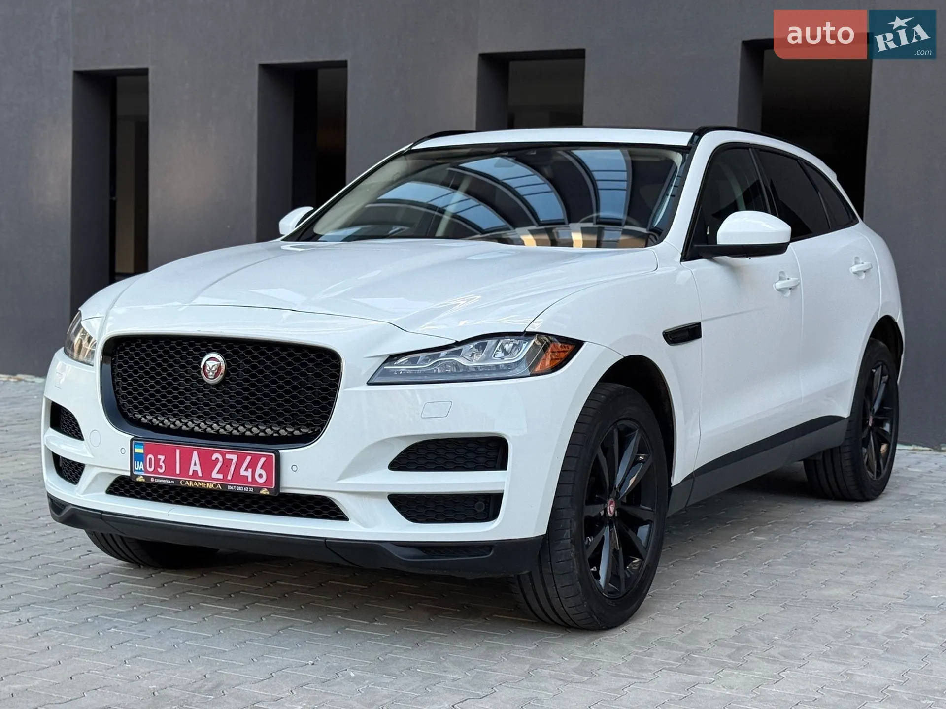 Jaguar F-Pace, 2017