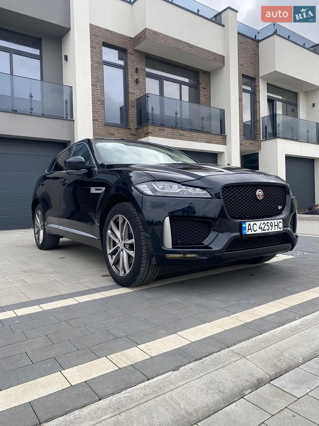 Jaguar F-Pace, 2019