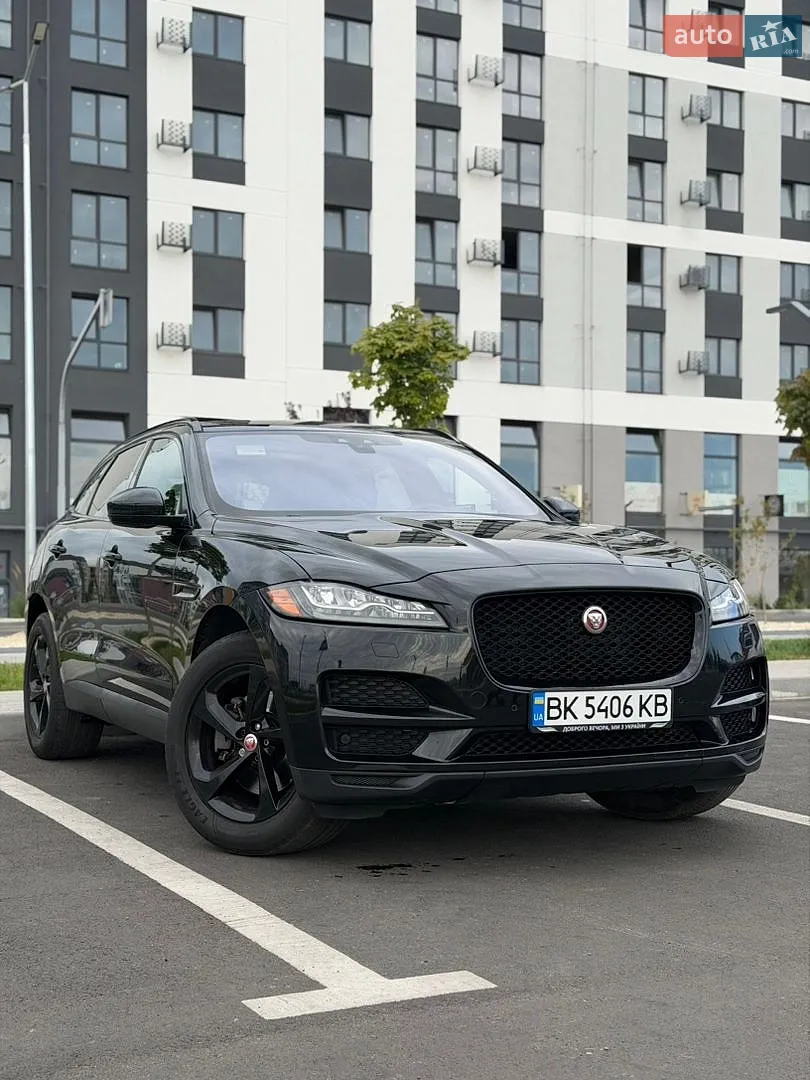 Jaguar F-Pace, 2016