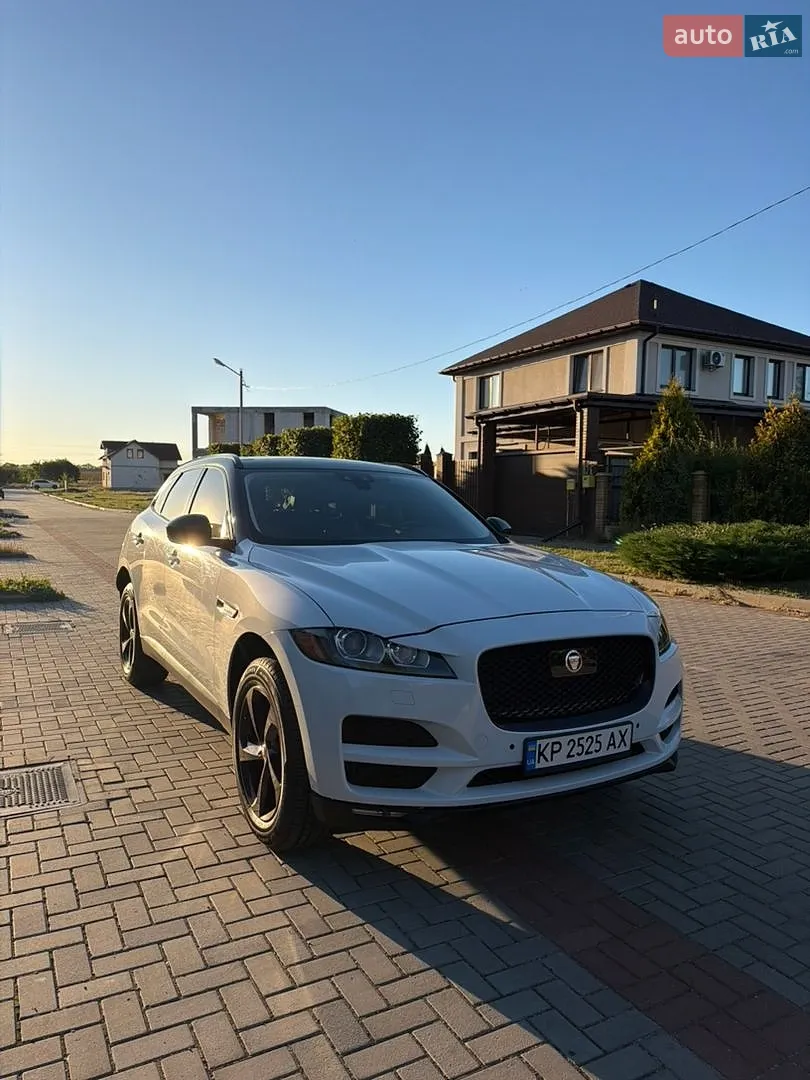 Jaguar F-Pace, 2019