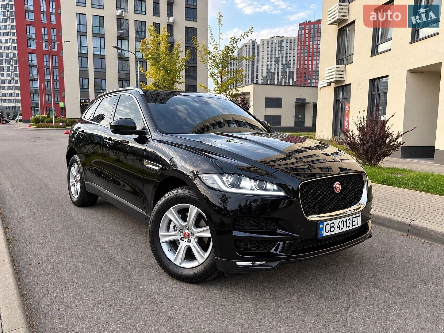 Jaguar F-Pace, 2016