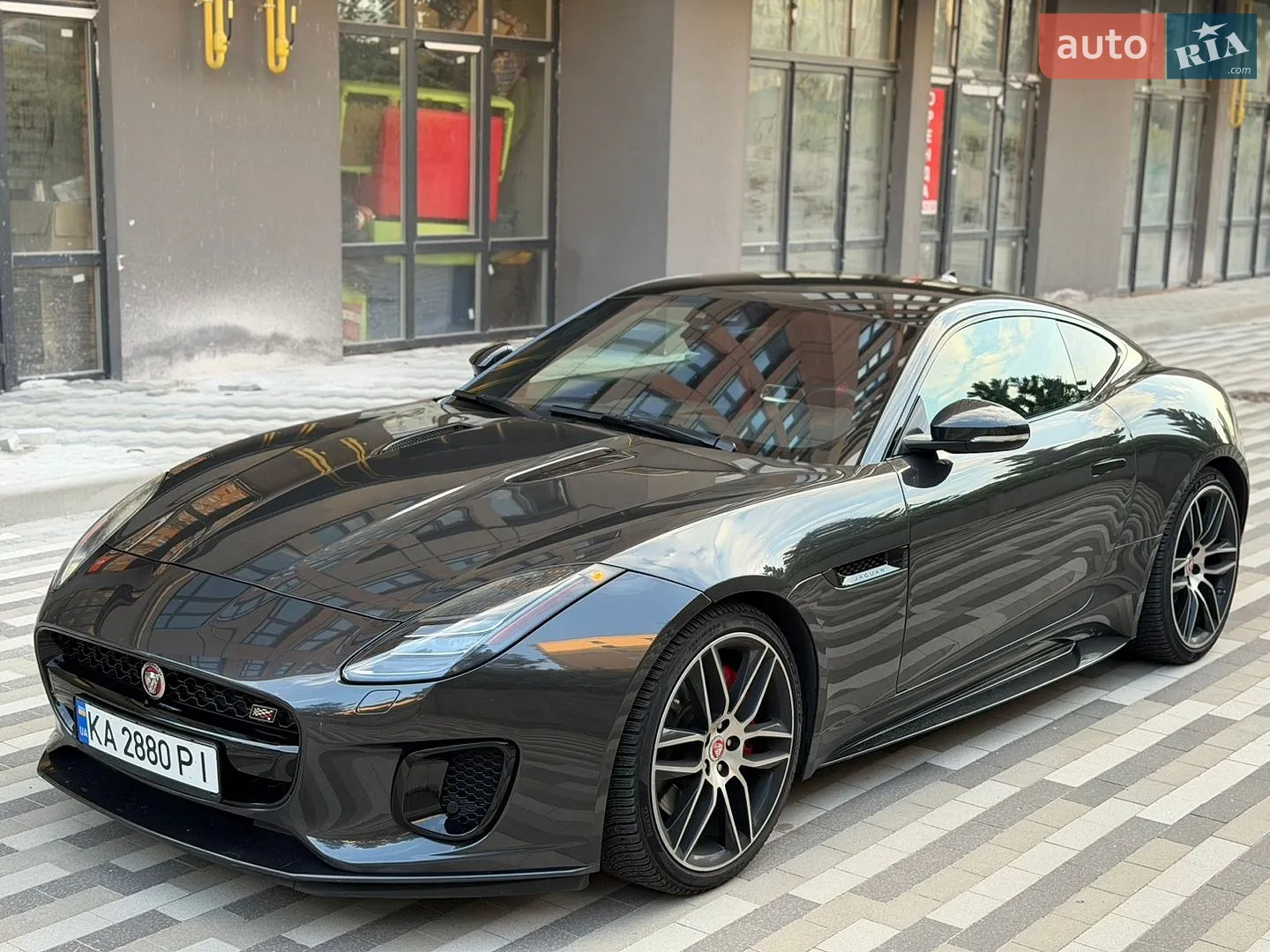 Jaguar F-Type, 2019