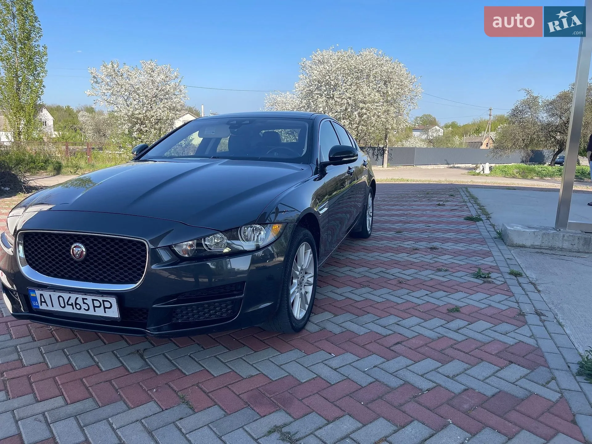 Jaguar XE, 2016