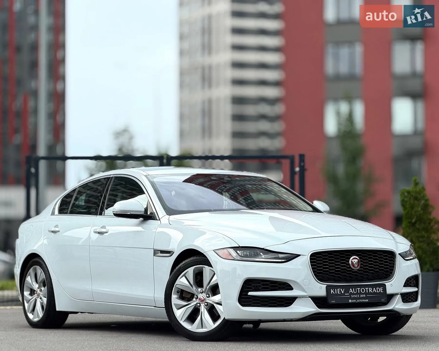 Jaguar XE, 2019