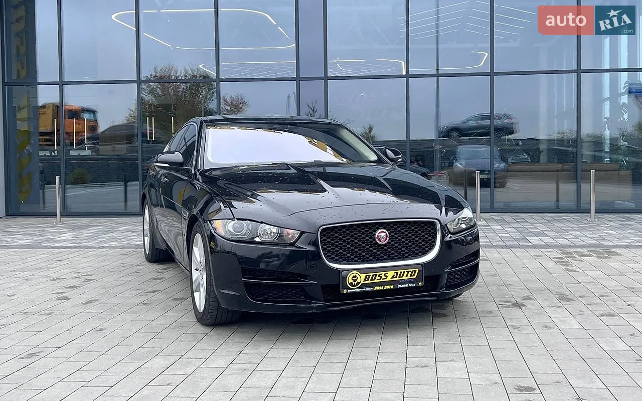 Jaguar XE, 2016