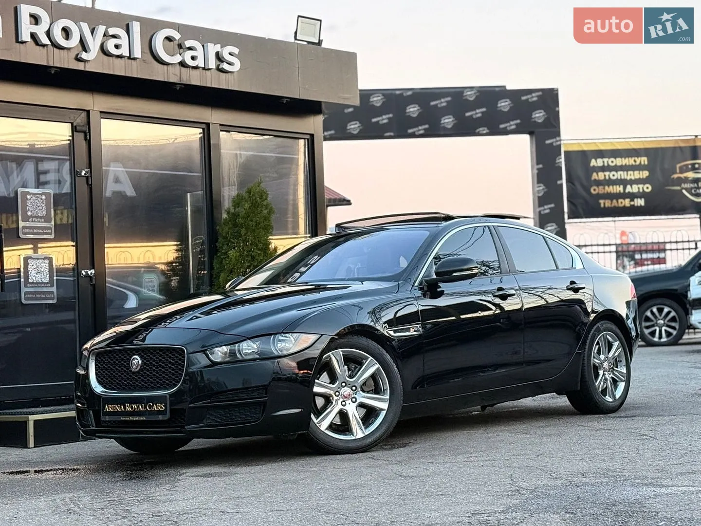 Jaguar XE, 2017