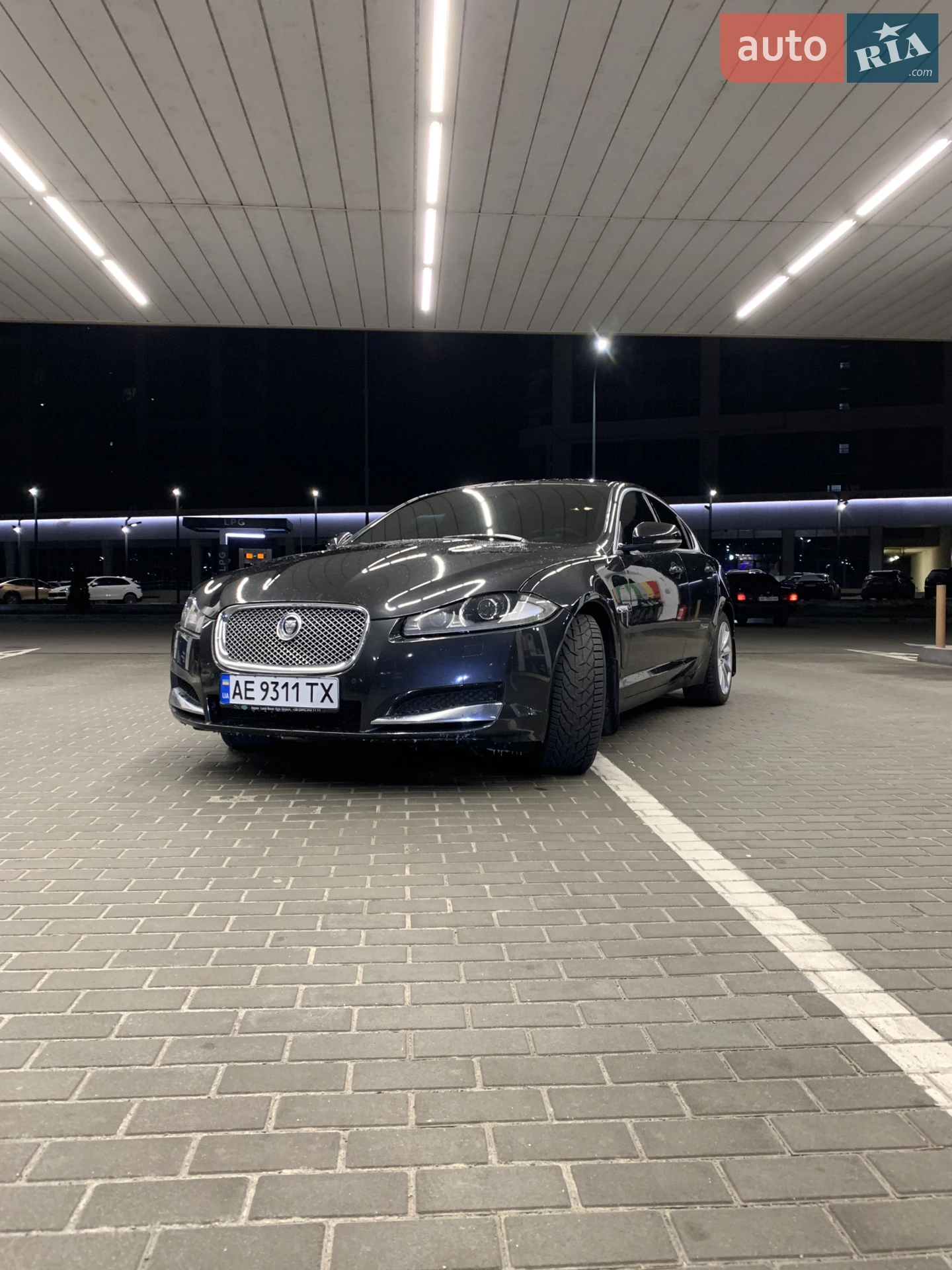 Jaguar XF, 2012