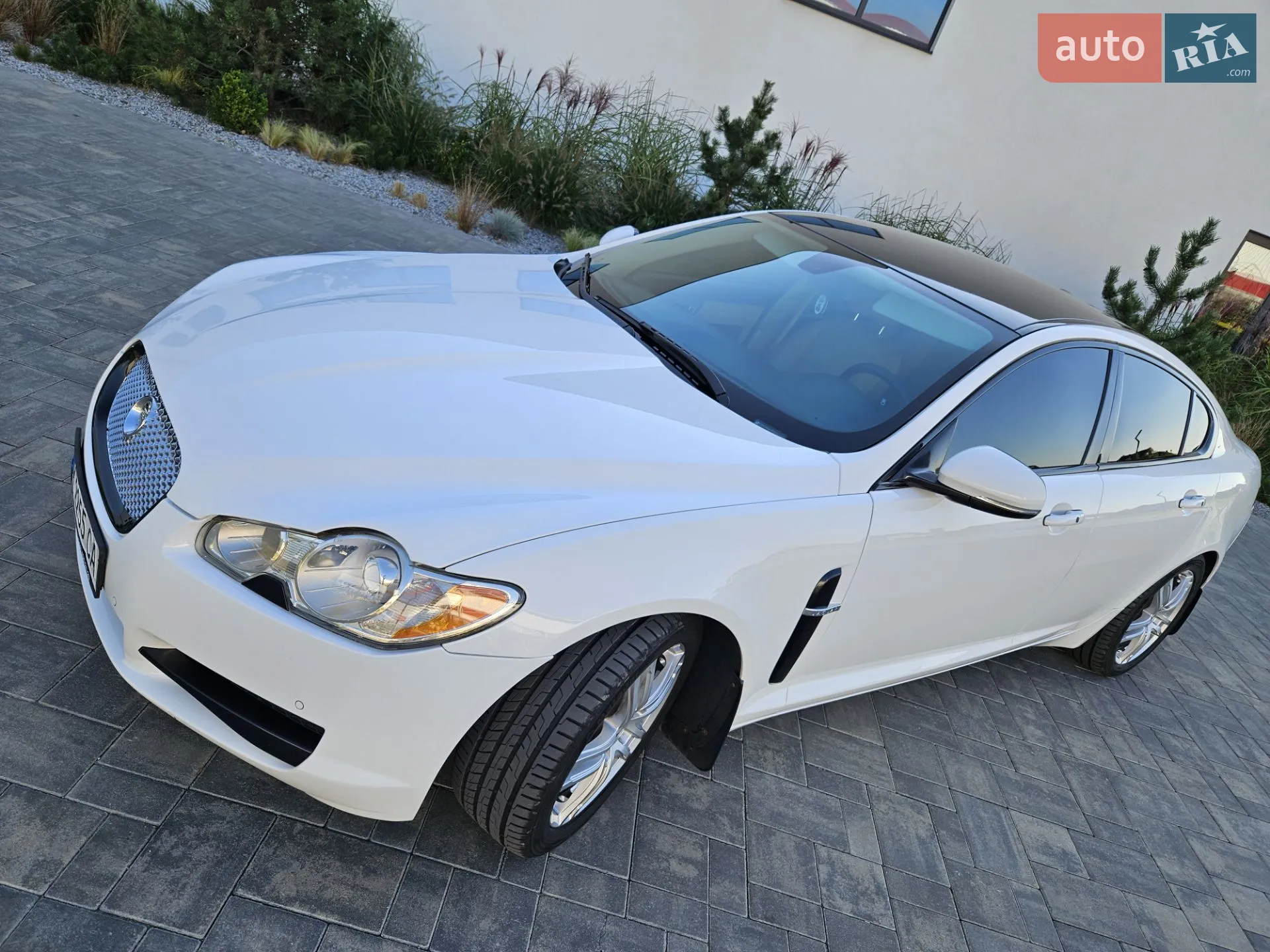 Jaguar XF, 2010