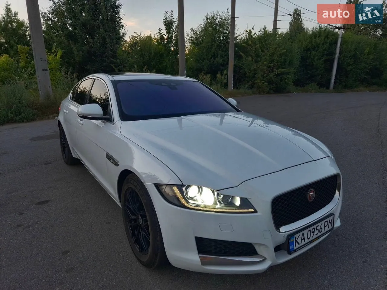 Jaguar XF, 2016