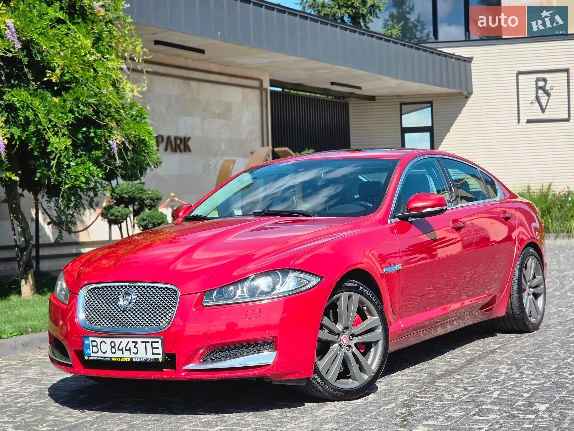 Jaguar XF, 2013