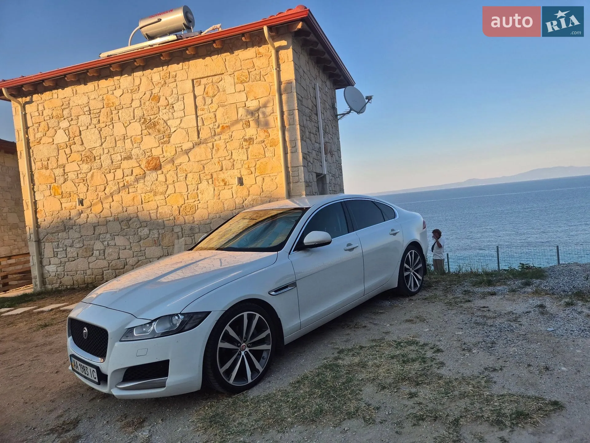 Jaguar XF, 2016