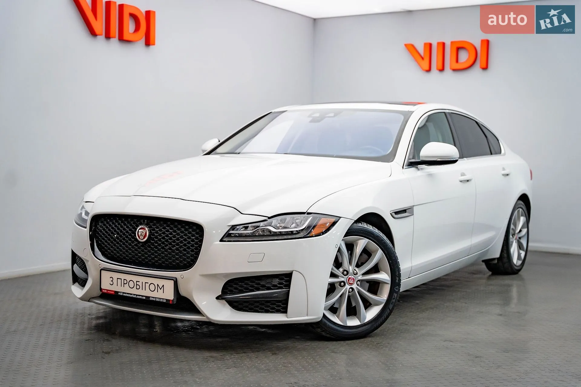 Jaguar XF, 2016