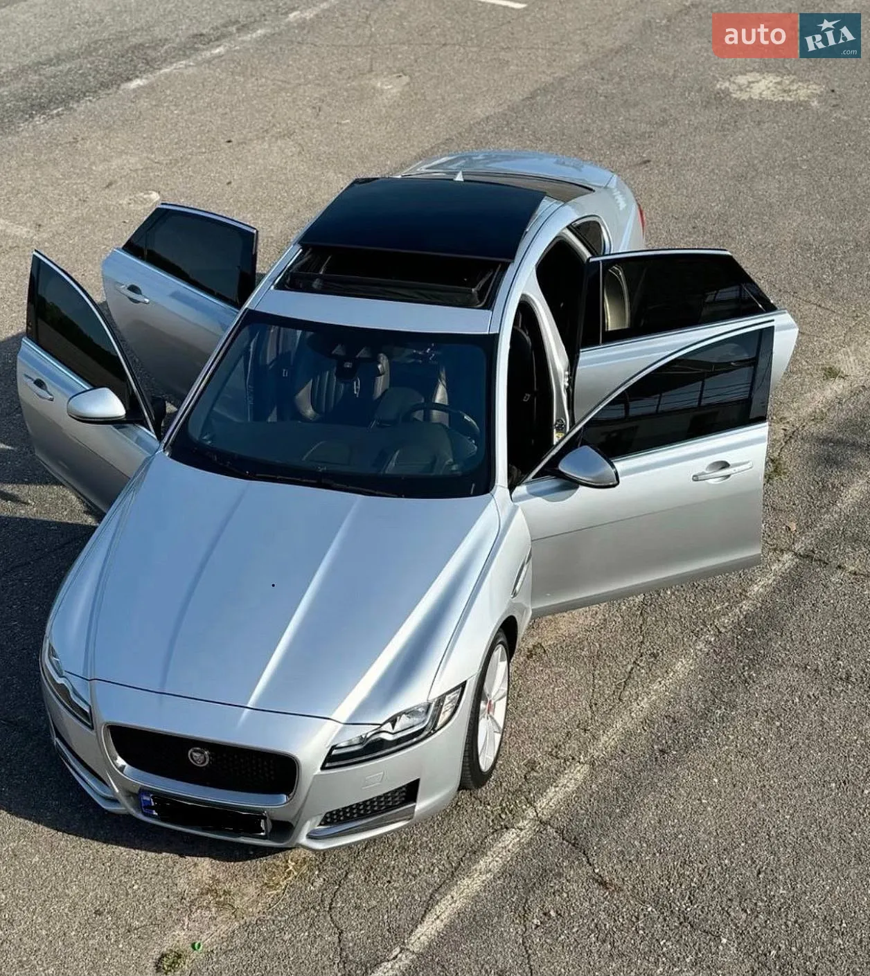 Jaguar XF, 2016
