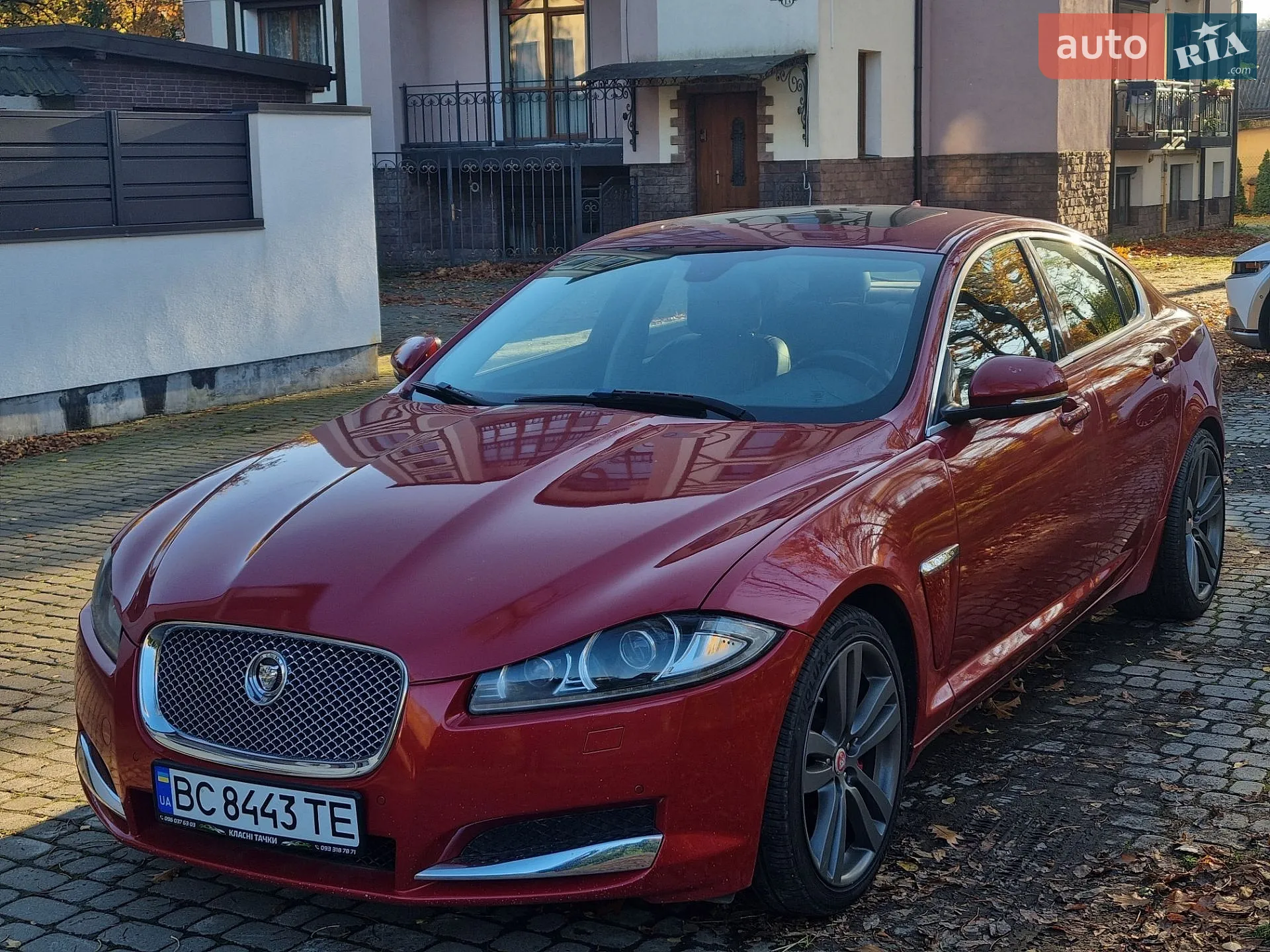 Jaguar XF, 2013