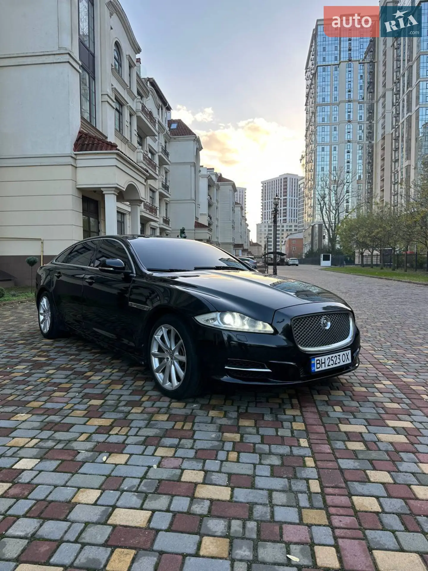 Jaguar XJ, 2012