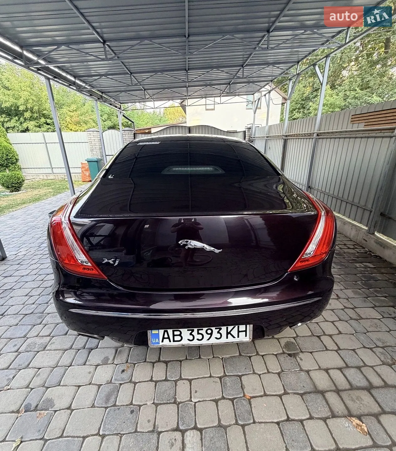 Jaguar XJ, 2011