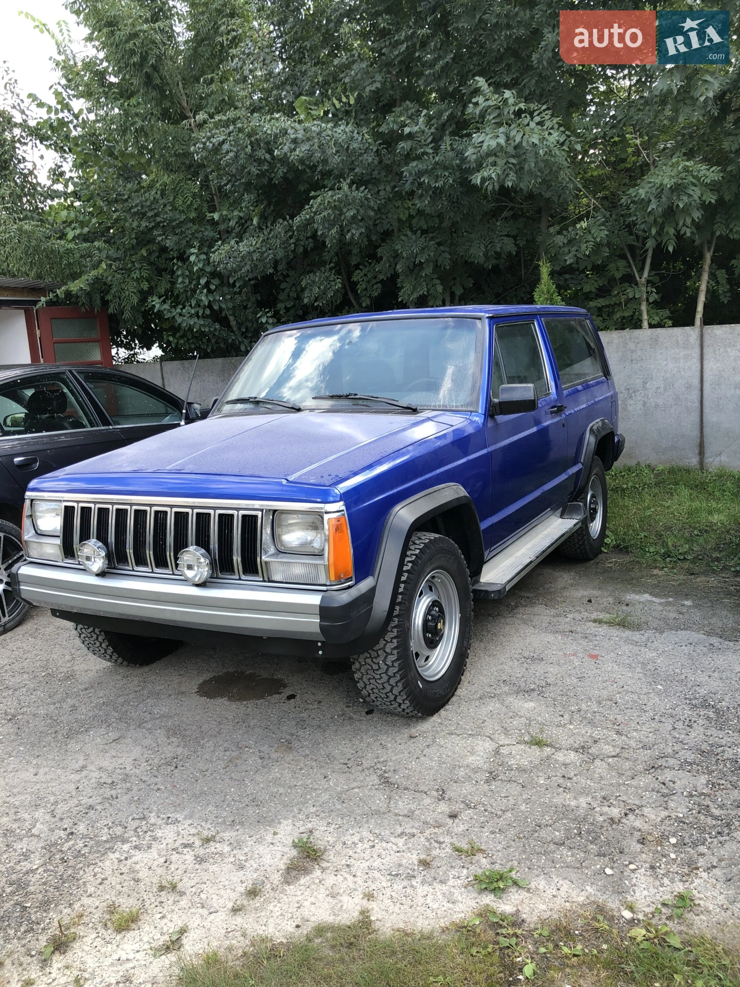 Jeep Cherokee, 1985