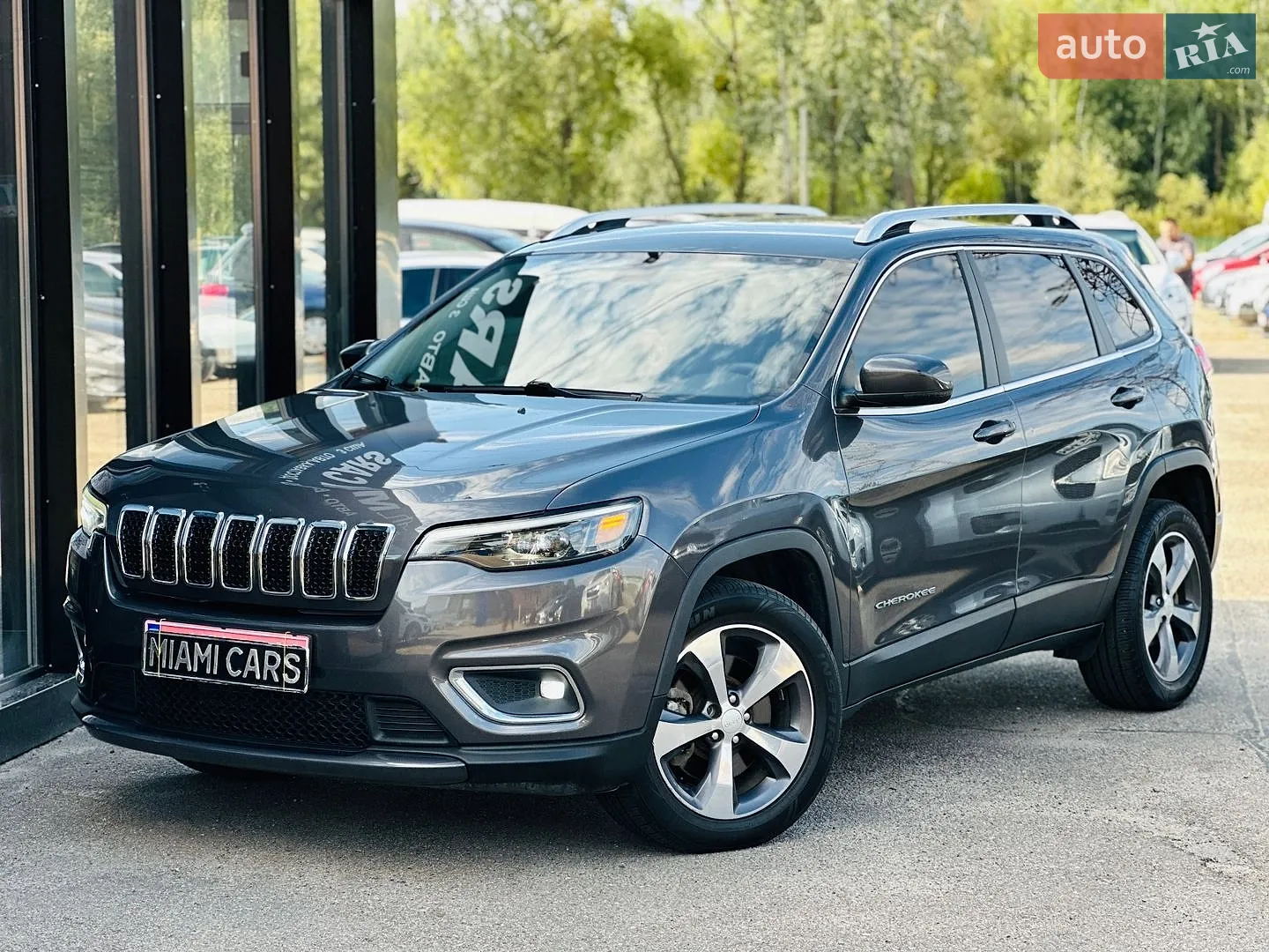 Jeep Cherokee 2019 — 1