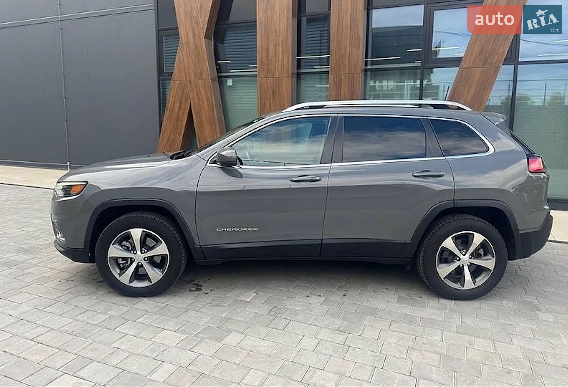 Jeep Cherokee, 2021