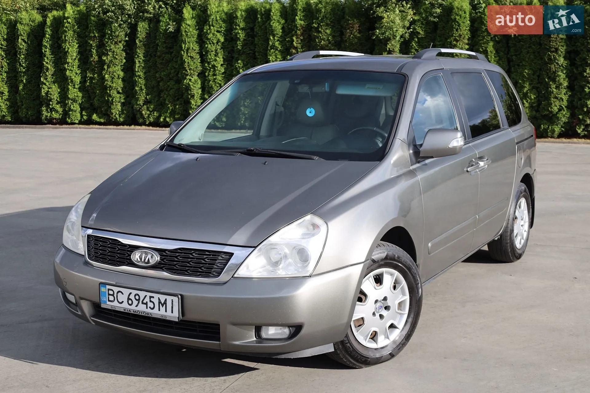 Kia Carnival, 2011
