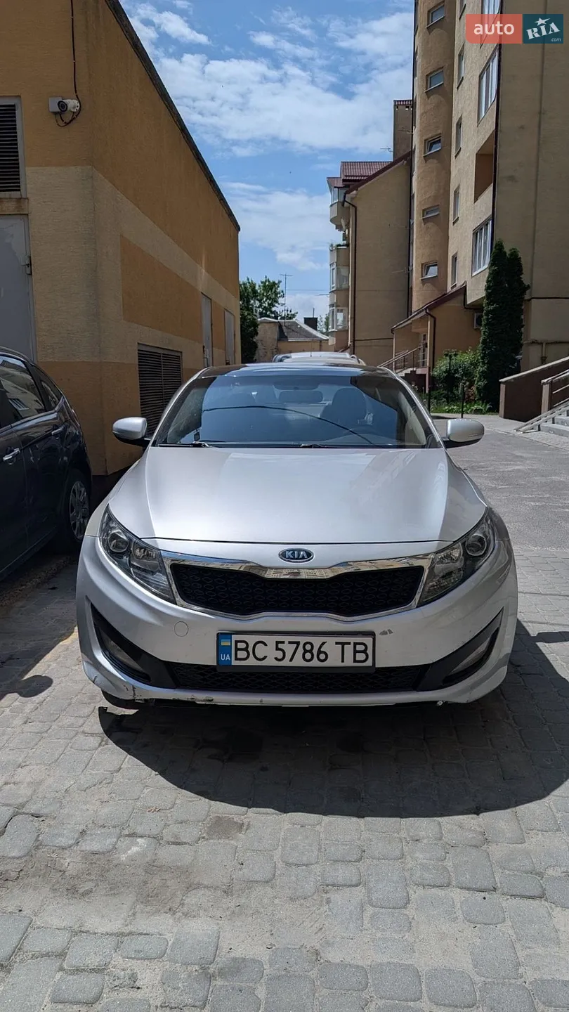 Kia K5, 2011
