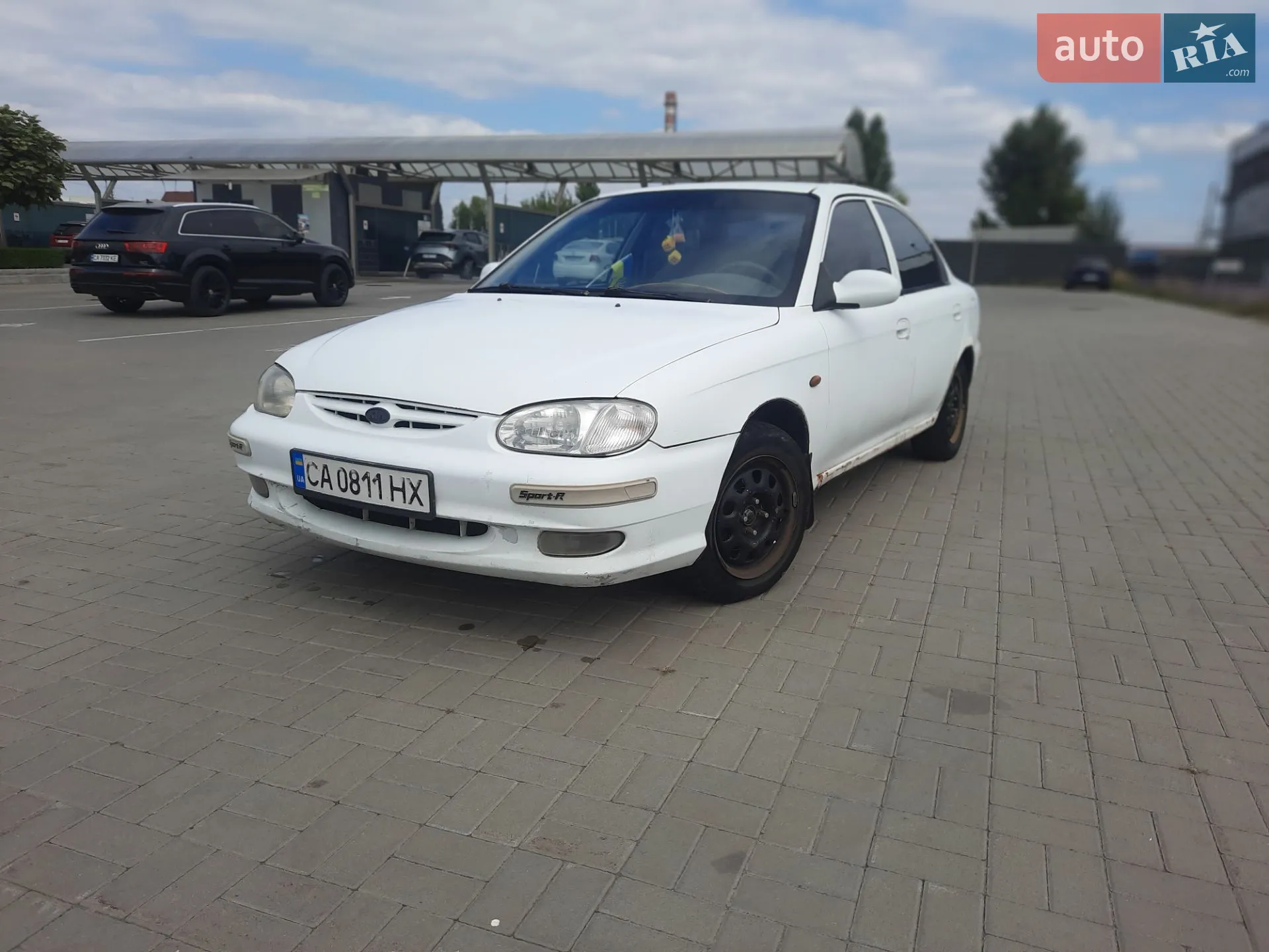 Kia Sephia, 2001