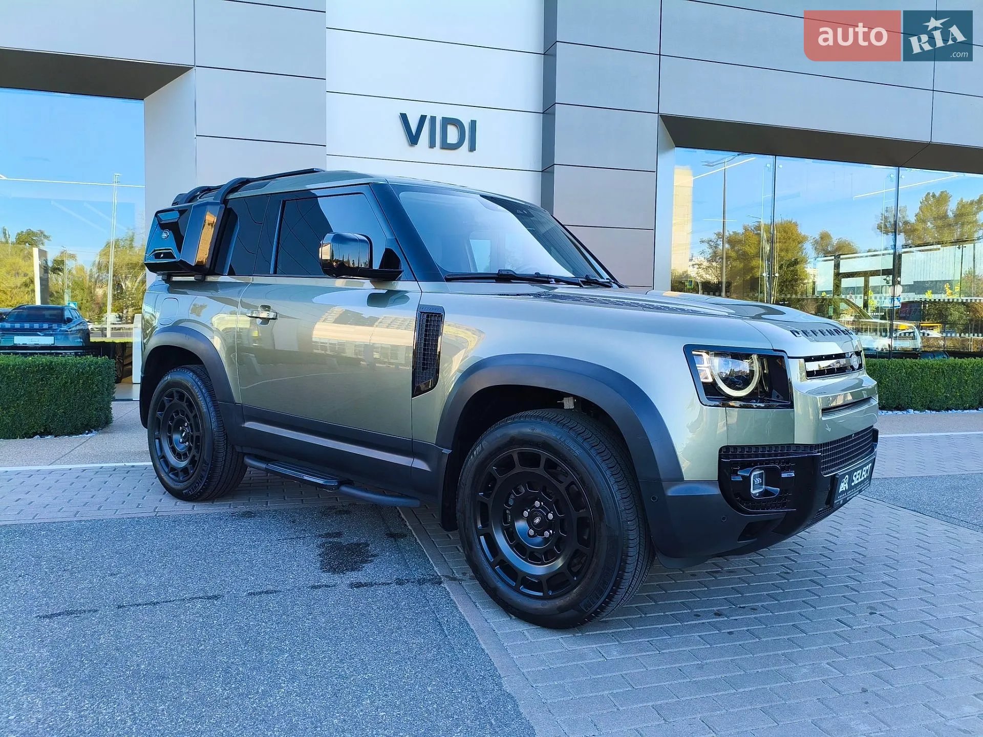 Land Rover Defender, 2023