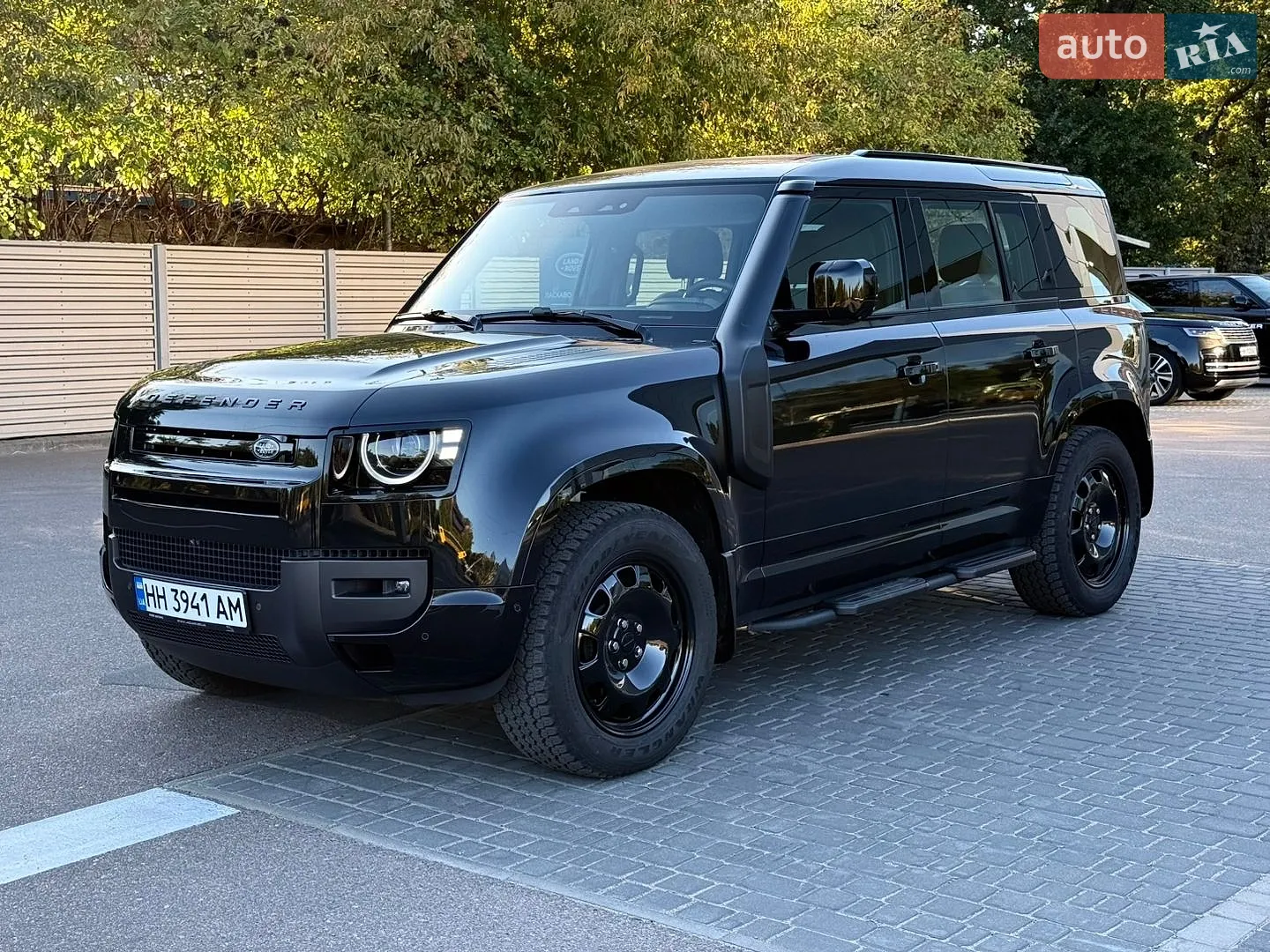 Land Rover Defender, 2025