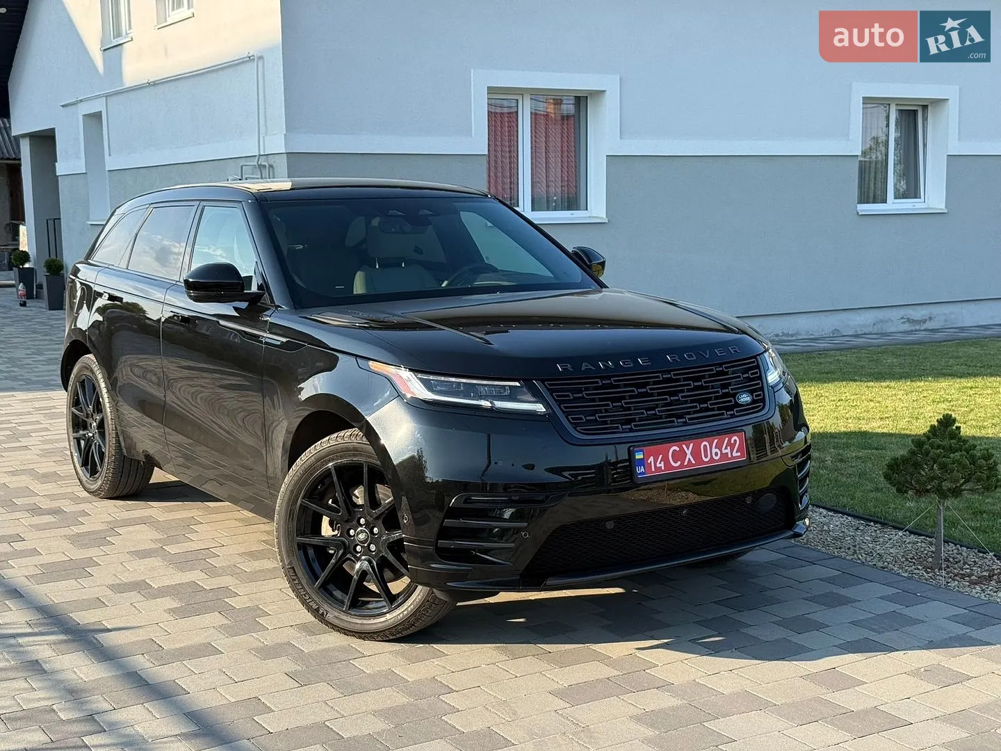Land Rover Range Rover Velar, 2025
