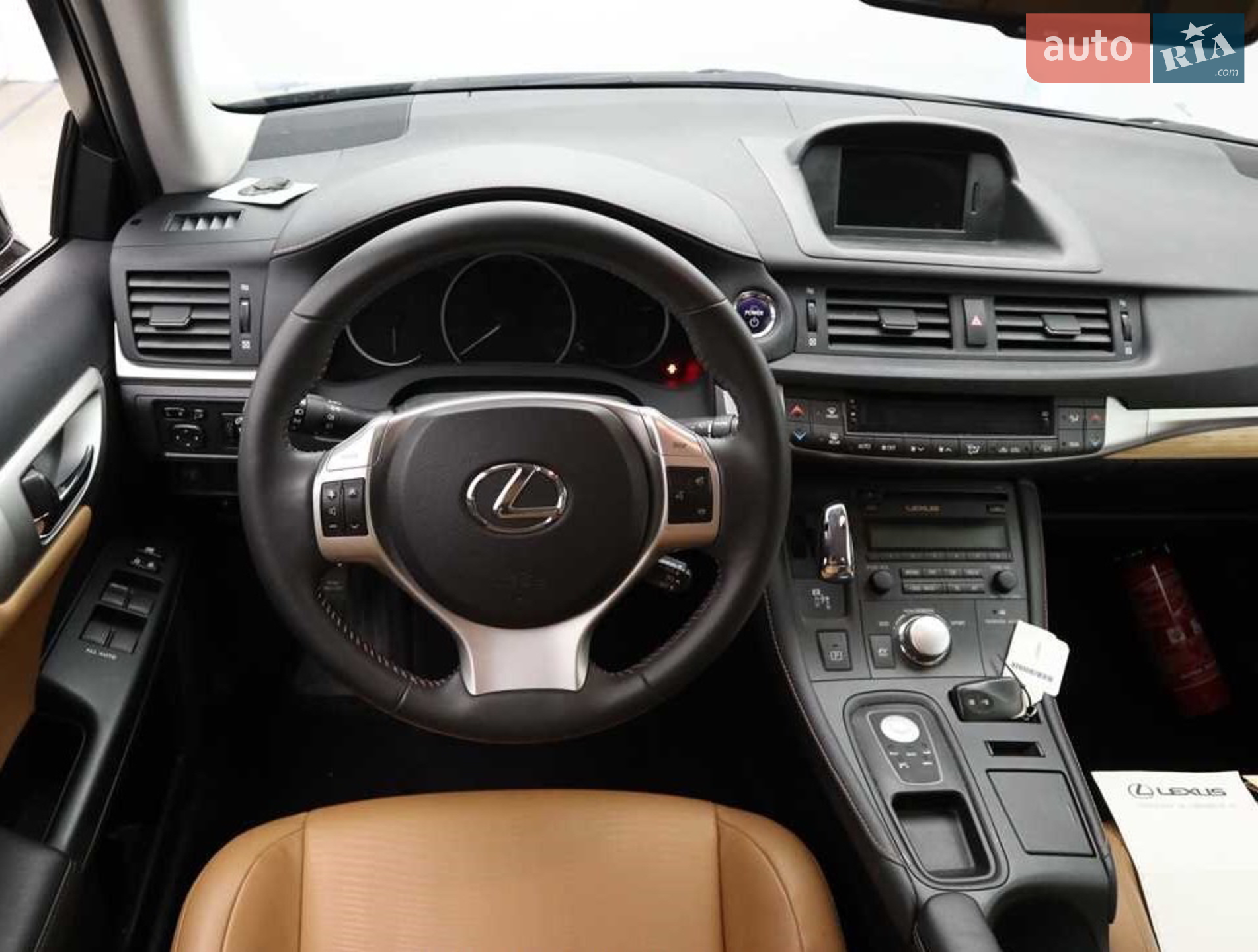 Lexus CT, 2013
